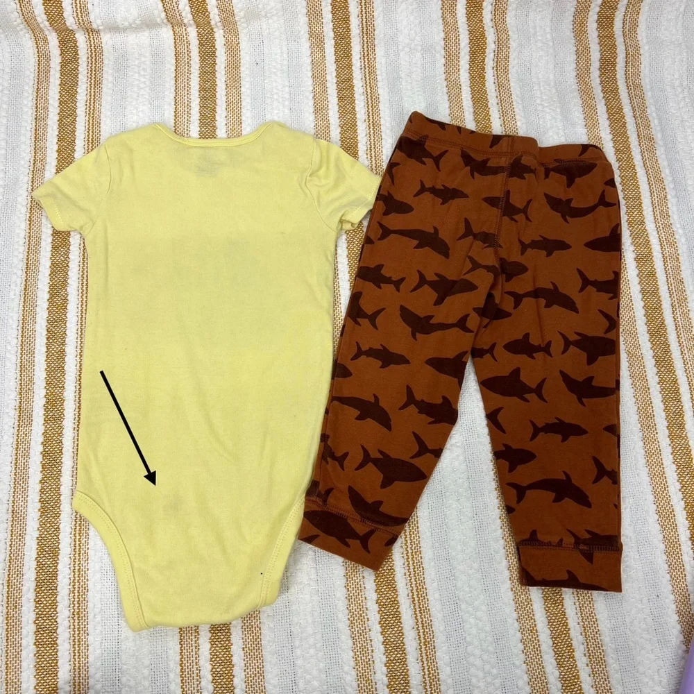 Baby‎ Boy Carter's Shark Outfit Set Size 24M - Picture 9 of 11